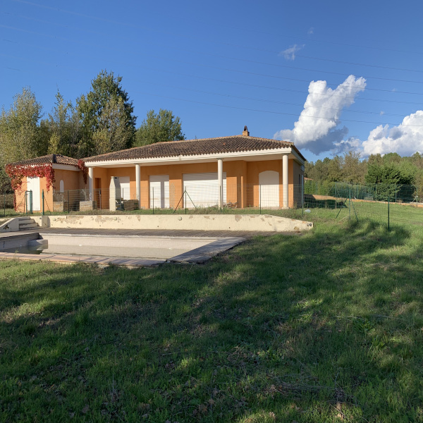 Offres de location Maison Bagnols-en-Forêt 83600